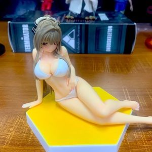 Swimsuit girl's desktop decoration